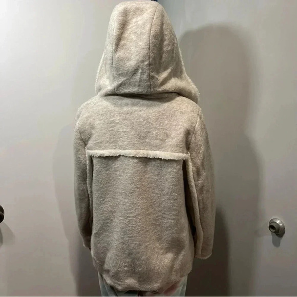 Zara TRF Teddy Jacket Size Small Cream Color . - Picture 4 of 15